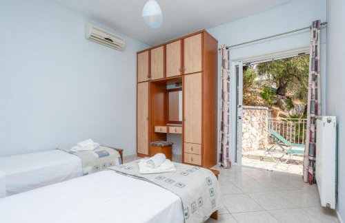 Villa Petros Large Private Pool Walk to Beach Sea Views A C Wifi Car Not Required - 180 - Foto 35