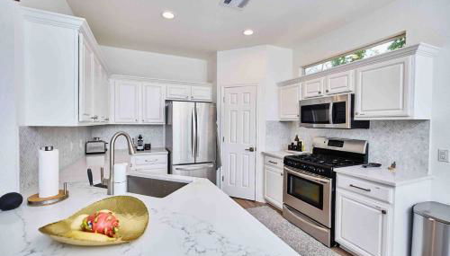 East Austin Artistic Home - Foto 5, stove, dishwasher, toaster