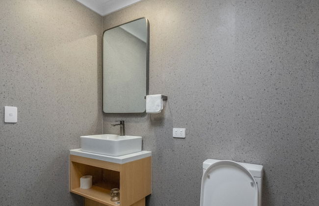 Spring Hill Inn - Photo 23