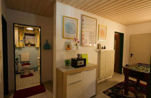 Stilvolles und Kunstvolles Retreat Apartment mit 400qm Garten & Massage und Ayurveda - Foto 60