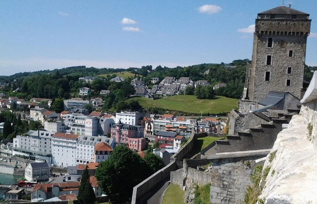 Private Guided History tour of Lourdes - Photo 3