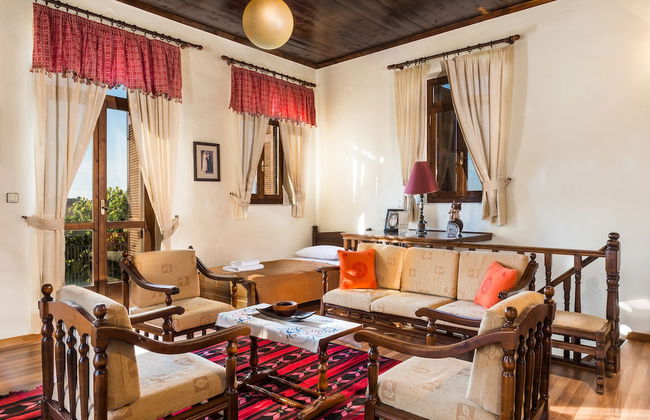 Maro's Village House, Private & Serene Stone Villa - Foto 1