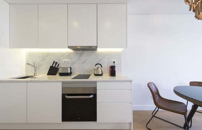 Downtown Bright Balcony Apartment by Vacationy - Foto 9