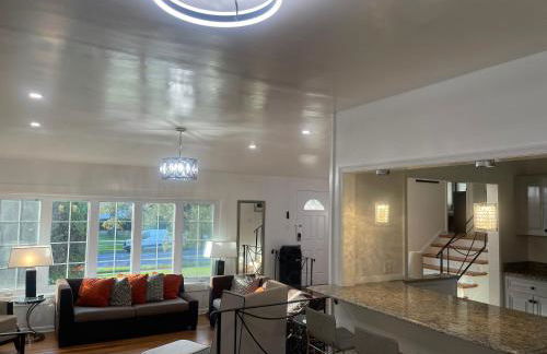 Entire 5 Bedrooms Home near DC and Metro - Foto 13