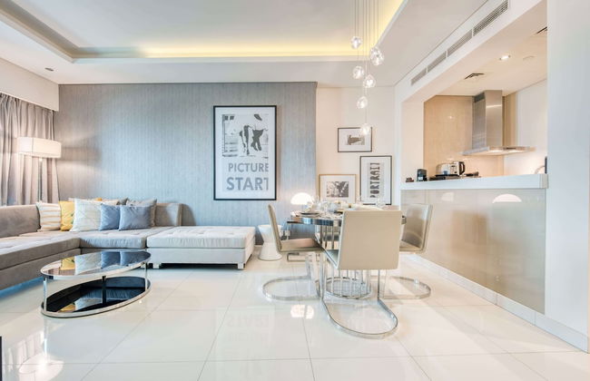 Maison Privee - Cool Dubai Apt next Burj Khalifa & Design District - Photo 21