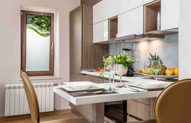 Modern Comfort With Shared Pool & Lush Green Surroundings in Kastav - Foto 14