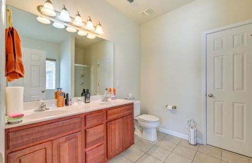 6 Mi to Charlotte Motor Speedway Home with Fire Pit - Foto 15