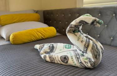 Fragrant Finnish Sauna & Cozy Pool with French 3br - Foto 23