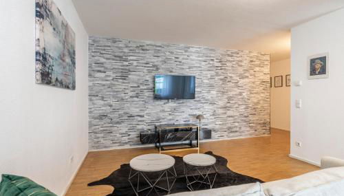 EXQUIS 2BR Design Apartment LOUIS I Parking I Balcony I Mercedes-Benz I Family-friendly - Foto 3