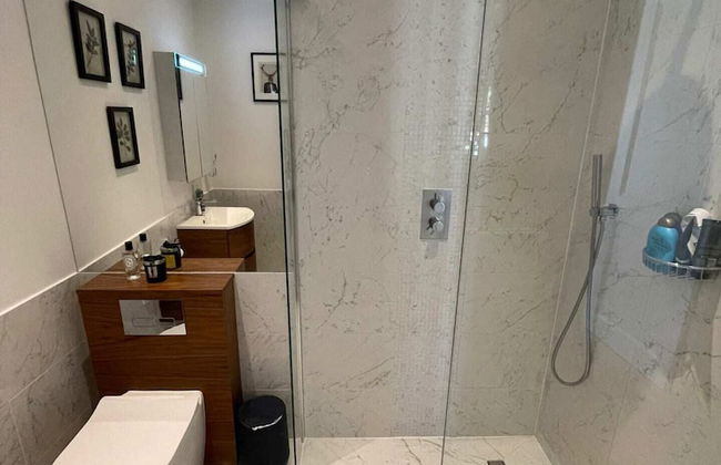 Bright & Stylish 1BD Flat - Wandsworth Town - Foto 15