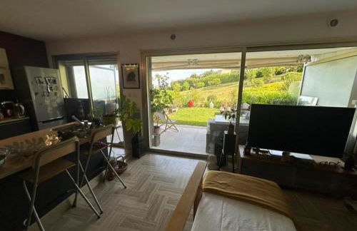 Spacieux appartement, Jardin, vue mer, calme - Photo 12