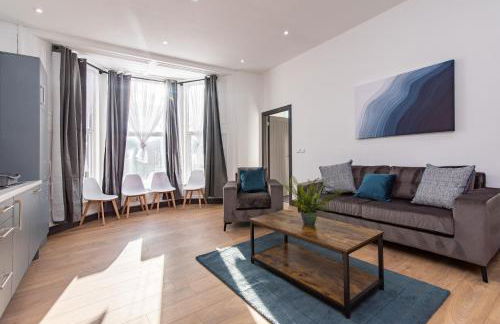 Victoria Apartments Stylish 3BR in Hartlepool - Photo 1