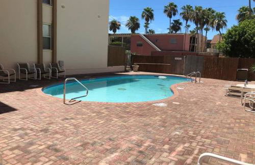 Lovely 2 Bed 2 Bath 2nd Floor Condo By Beach - Foto 2