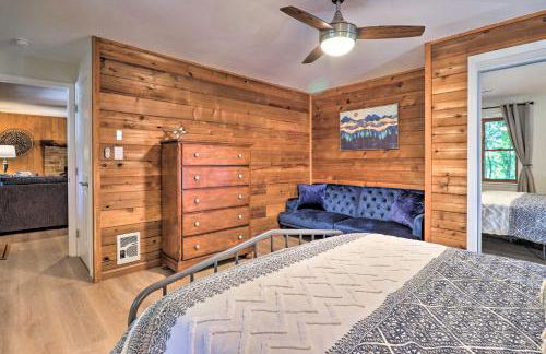 Game Room and Fire Pit Weaverville Family Home! - Foto 24