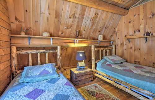 Rustic Madison Treehouse Cabin with Game Room! - Foto 23