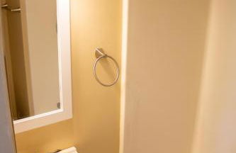 Clyde's Cabin with a private Hot Tub - Foto 5