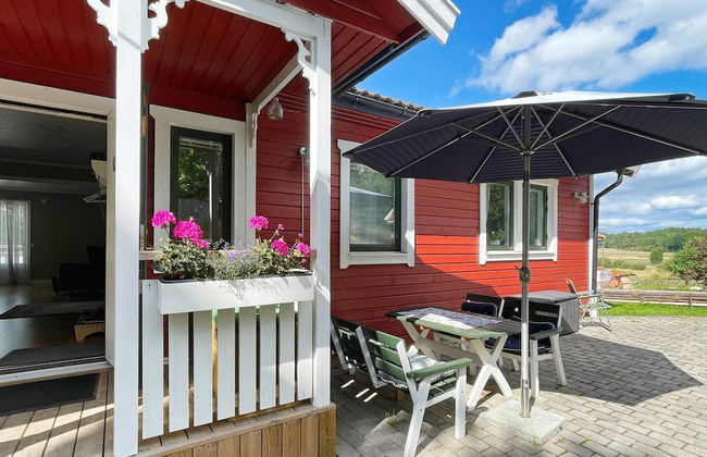 6 Person Holiday Home in Valdermarsvik - Foto 1