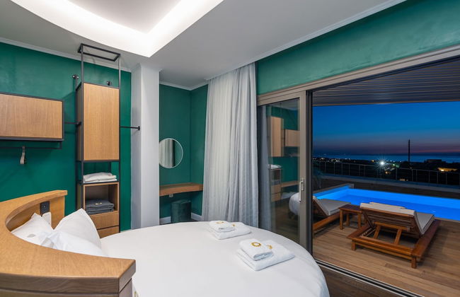 Onira Suite Dreams - Photo 25