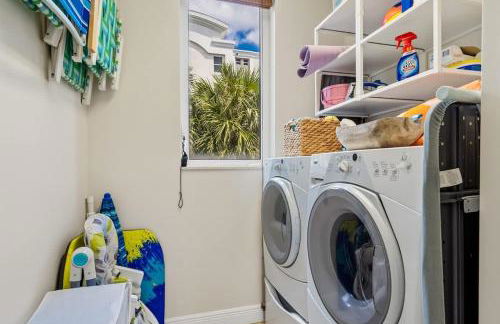 Hemingway 3 Bedroom Condo 2 Blocks from the Beach - Photo 21