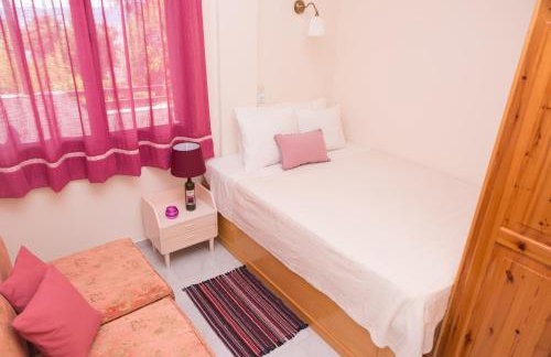 ILIOCHARI sea view apartments Oropos - Kalamos - Foto 18