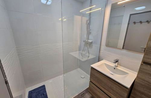 Petit paradis classé 3 étoiles à 200m de la plage! Terrasse-Wifi-Parking-clim - Foto 11