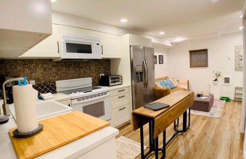 Phinneywood Basement Hideaway - Zoo meets Lake - Foto 3