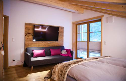 Leos Alpenchalet - inclusive Sommer Bergbahnticket und E-Auto Ladestation - Photo 10