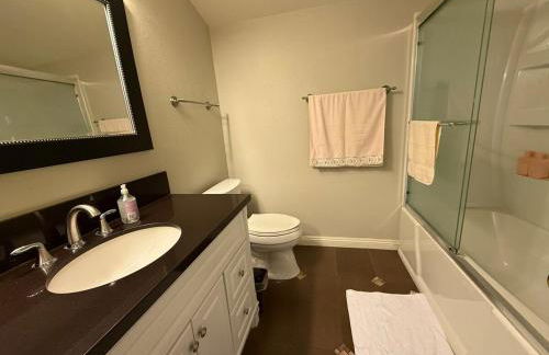 Spacious 4-bedroom family house-20 mins to Disney Land - Foto 9