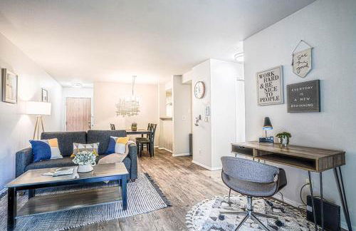 Modern Microsoft Redmond Campus Condo with Balcony - Foto 1