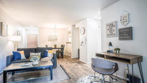 Modern Microsoft Redmond Campus Condo with Balcony - Foto 1