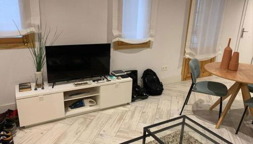 Modern & cozy 1 bedroom apartment in Malasaña - Photo 5