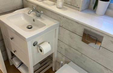 Luxury Boutique retreat, hot tub, dog friendly - Foto 28