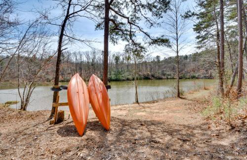 Waterfront Seneca Cabin about 4 Mi to Boat Launch! - Foto 28