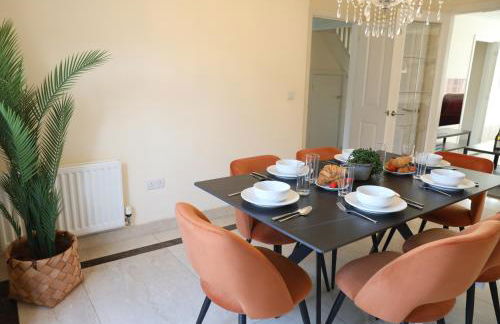 Spacious home with office and double driveway & FREE Wifi By ULTIMATE HOMES AWAY - Foto 41