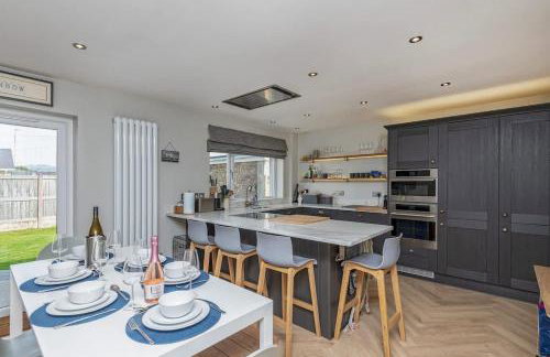 Family-Friendly Retreat between Beach & Mountains - Foto 5