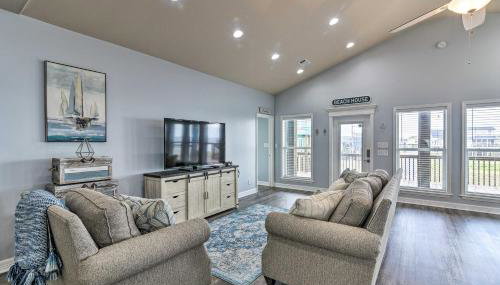 Group Getaway with Deck, Steps to Crystal Beach! - Foto 5