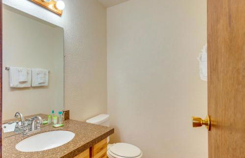 Heated Pool Access at Winter Park Base Camp! - Foto 11