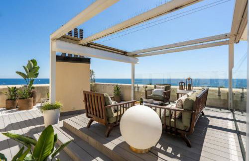 Kronos on the Beach Attic Suite - Foto 41