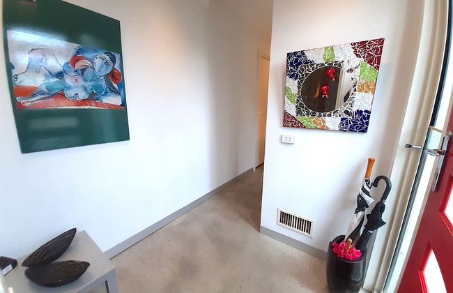 StayCentral - Fairfield 4Br Home - Photo 2