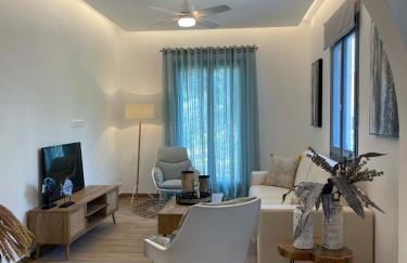 Marine's luxury home - Photo 6