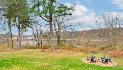 Walk to Lake Pet-Friendly Cottage in Jamestown! - Foto 4