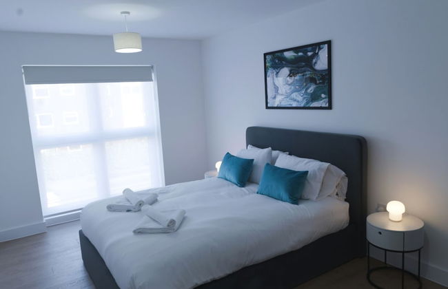 Luxury Manchester Apartment - Orange - Photo 16