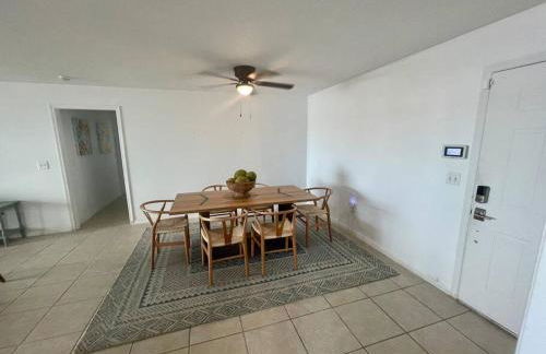 Lakefront Duplex with Pontoon Boat 2 Bedroom Home - Foto 9