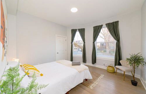 The East Rock, 4BR, On-site Parking, Washer & Dryer, Walk to Yale - Foto 2