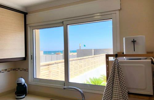 Vacaciones con el Mediterráneo a menos de 50 metros - Foto 9