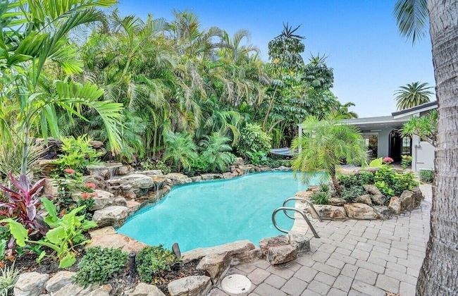 New Waterfront Oasis, Minutes to Beach, Eats, Shops - Foto 22