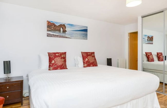 Canary Wharf Luxury Apartments - Photo 27