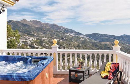 4 Bedroom Nice Home In Árchez - Foto 1