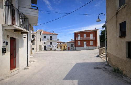 Casa a Ortona con 2 camere, parcheggio e mare a 10 min - Photo 21