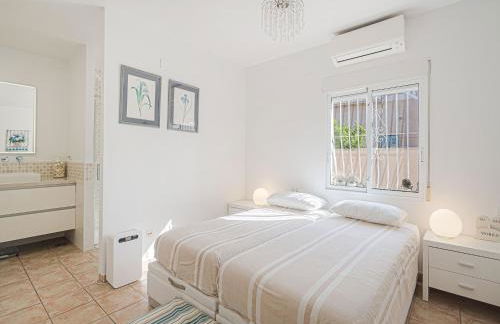 Sunny Poolside Stay in Busot - Foto 20